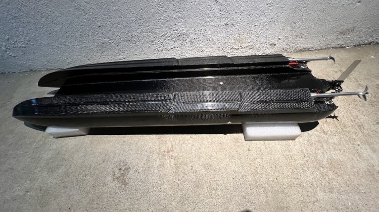 (image for) New Long Zonda 45-1/4" 1150mm Carbon Fiber Catamaran Hull with Hardware