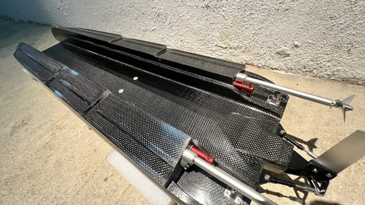 (image for) New Long Zonda 45-1/4" 1150mm Carbon Fiber Catamaran Hull with Hardware