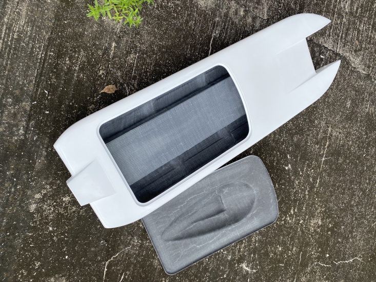 (image for) 980mm (39-1/2") Painted White Carbon Fiber Catamaran Hull Zonda