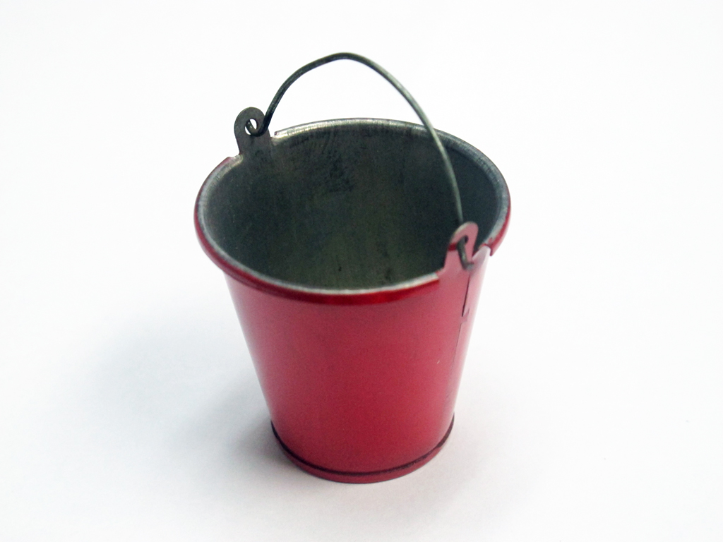 (image for) Scaled Metal Water Bucket Red x 1