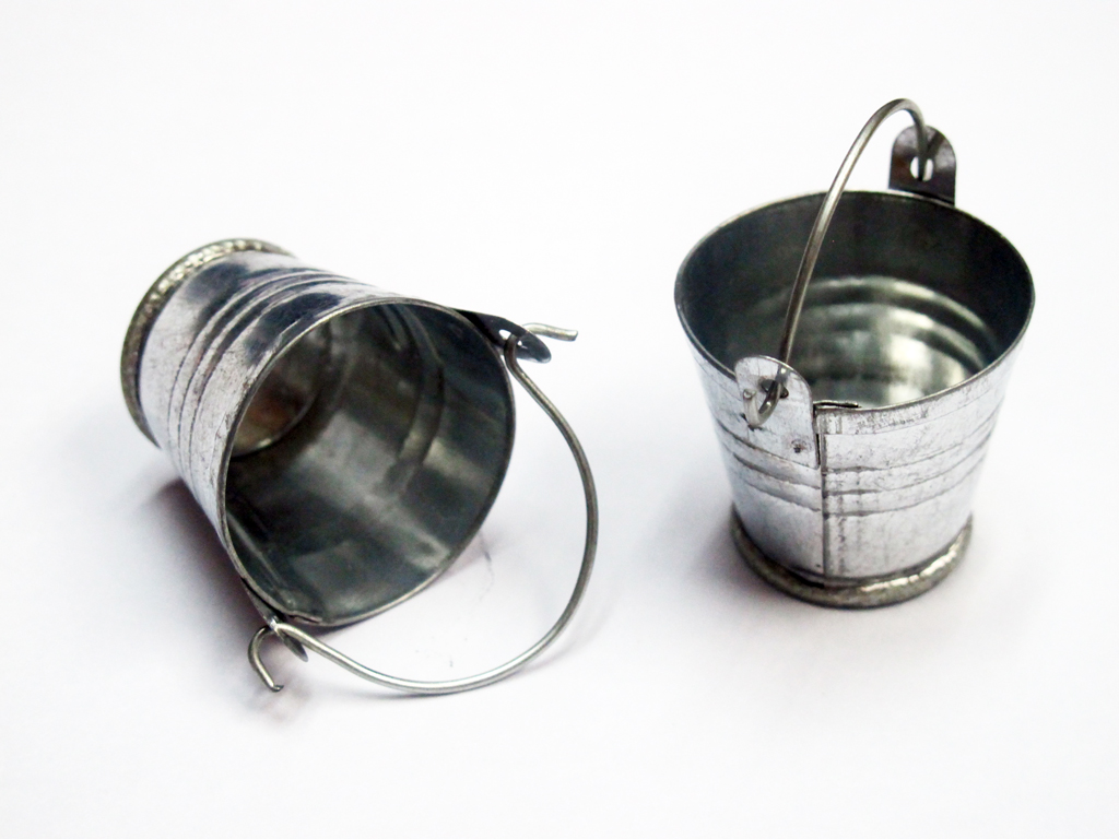 (image for) Scaled Metal Water Bucket Silver x 1